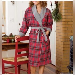 The Vermont Country Store Plaid Red and Gray Women's Robe